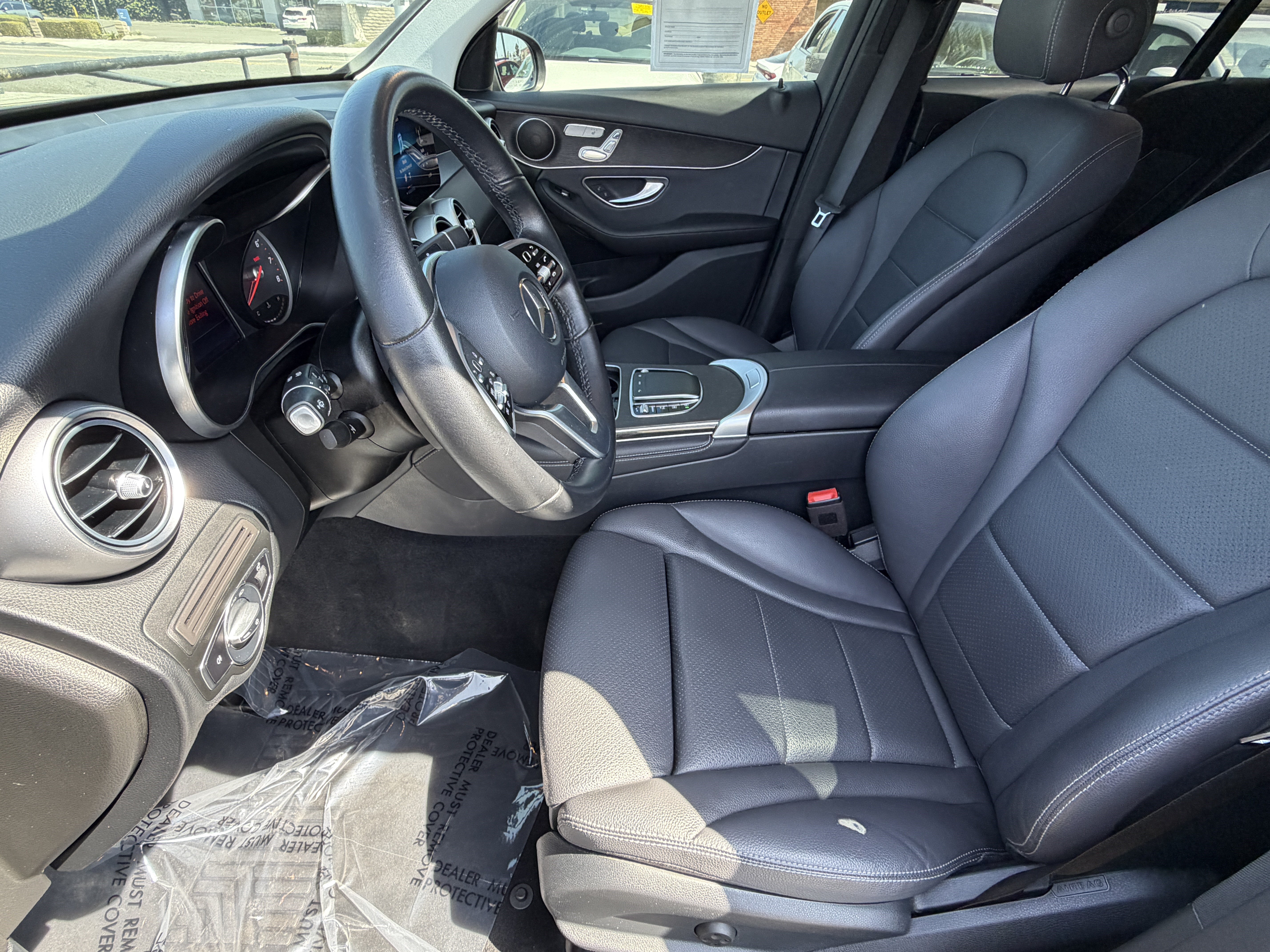 Used 2021 Mercedes-Benz GLC 300 4MATIC image 15