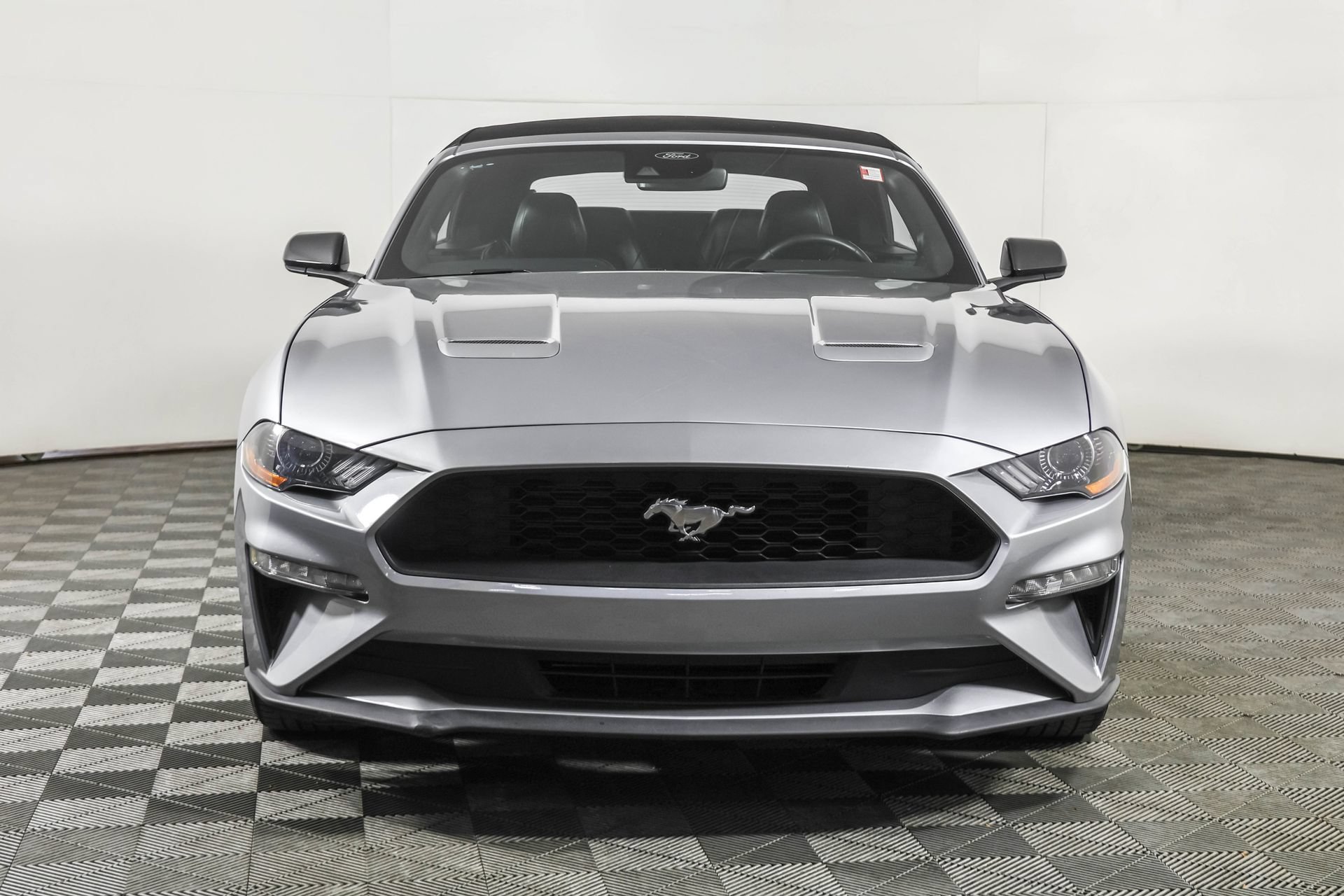 Used 2022 Ford Mustang Premium RWD image 11