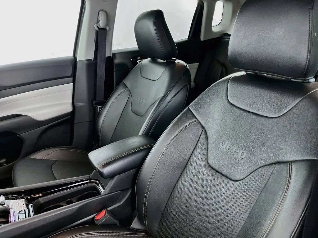 Used 2022 Jeep Compass Limited AWD/4WD image 28