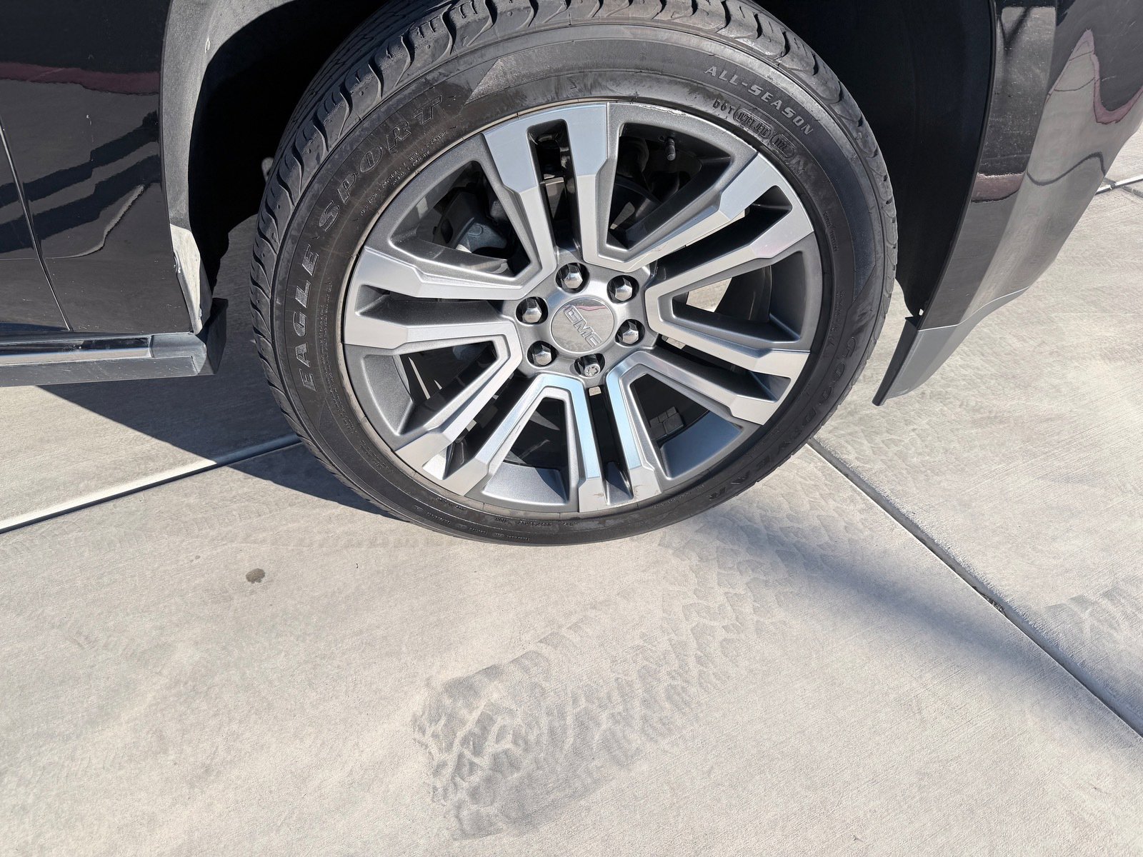 Used 2018 GMC Yukon Denali w/ Denali Ultimate Package image 28