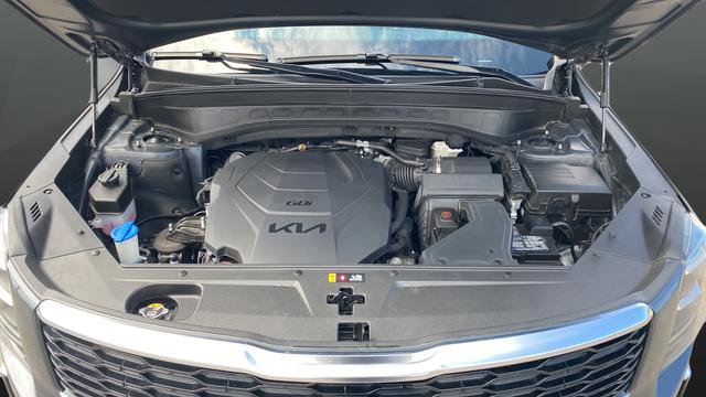 Certified 2022 Kia Telluride SX w/ Towing Package FWD image 29