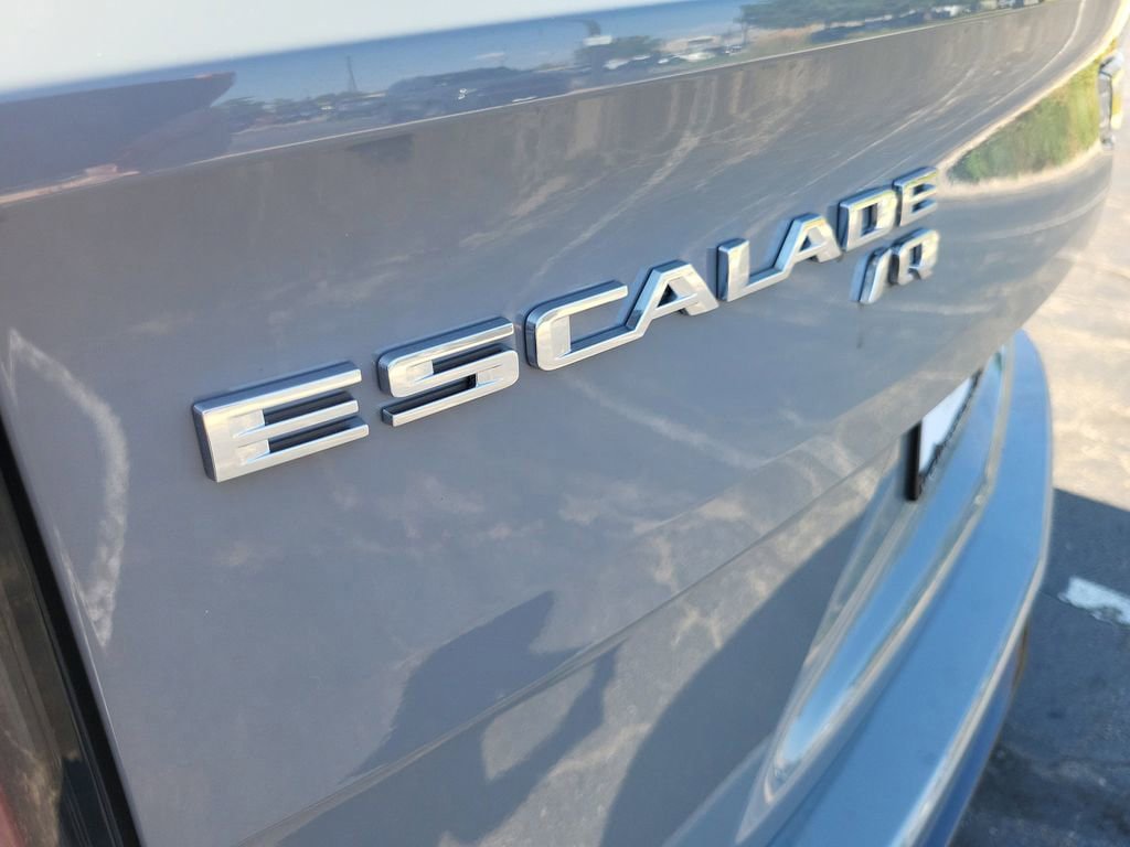 New 2026 Cadillac Escalade IQ Sport 1 w/ LPO, Floor Liner Package AWD/4WD image 7