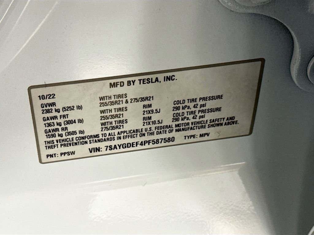 Used 2023 Tesla Model Y Performance image 34