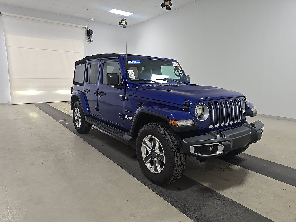 Certified 2018 Jeep Wrangler Unlimited Sahara w/ Cold Weather Group AWD/4WD image 34