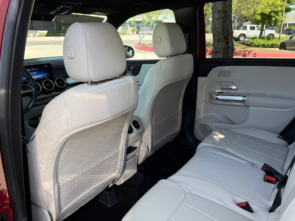New 2026 Mercedes-Benz GLB 250 image 24