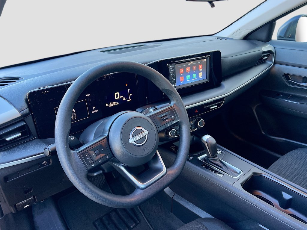 Used 2025 Nissan Kicks S FWD image 9