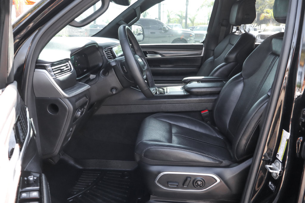 Used 2024 Jeep Wagoneer Series II RWD image 20