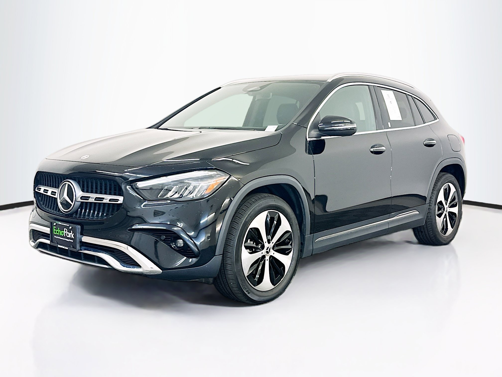 Used 2025 Mercedes-Benz GLA 250 4MATIC image 3