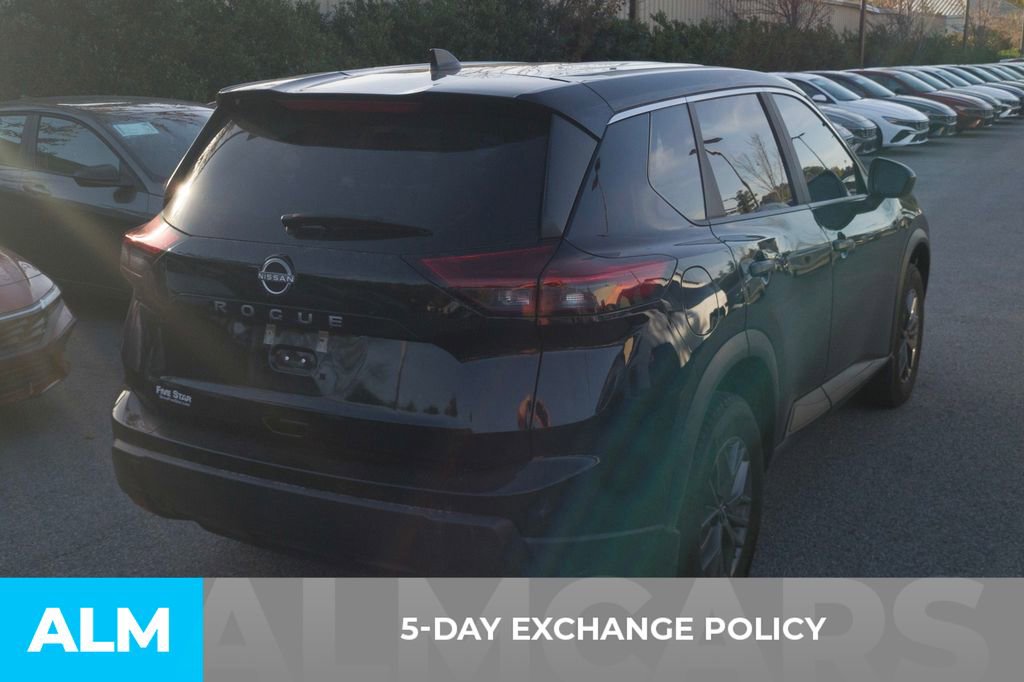 Used 2024 Nissan Rogue S image 4