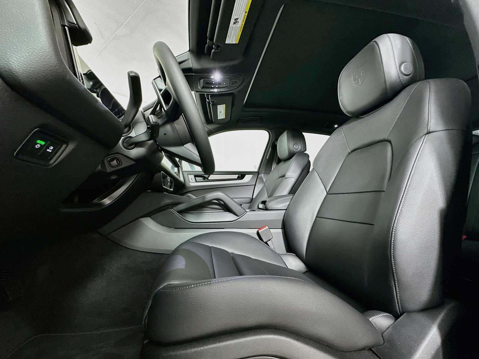 New 2026 Porsche Cayenne AWD/4WD image 5
