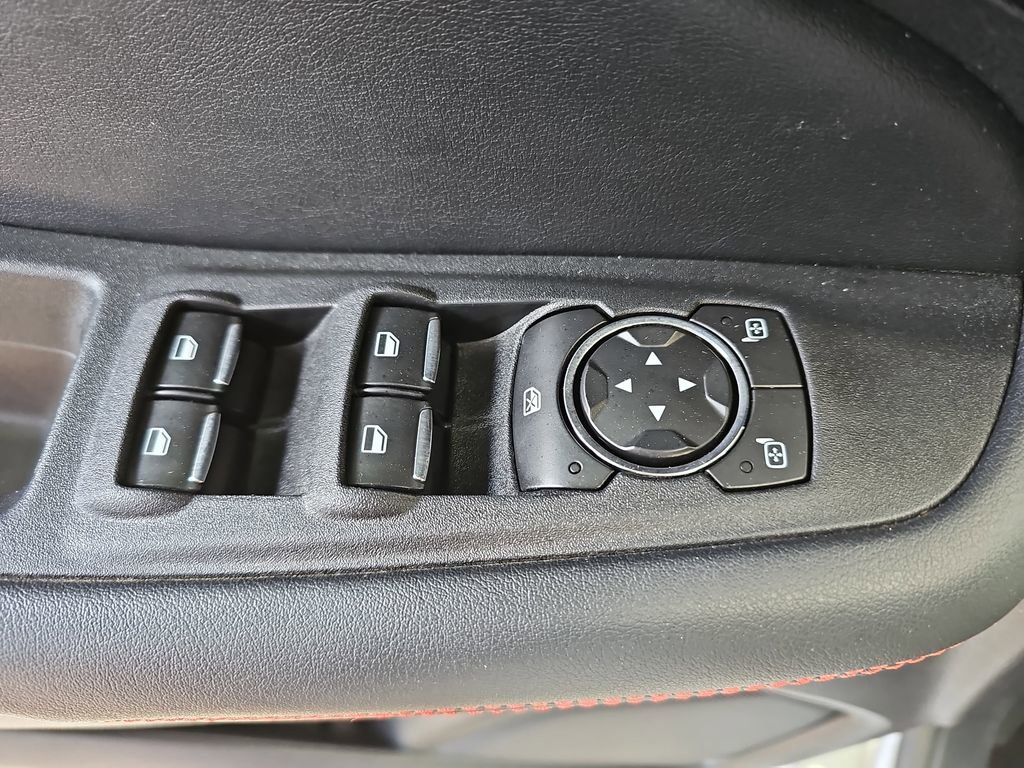 Used 2021 Ford Edge ST-Line FWD image 28