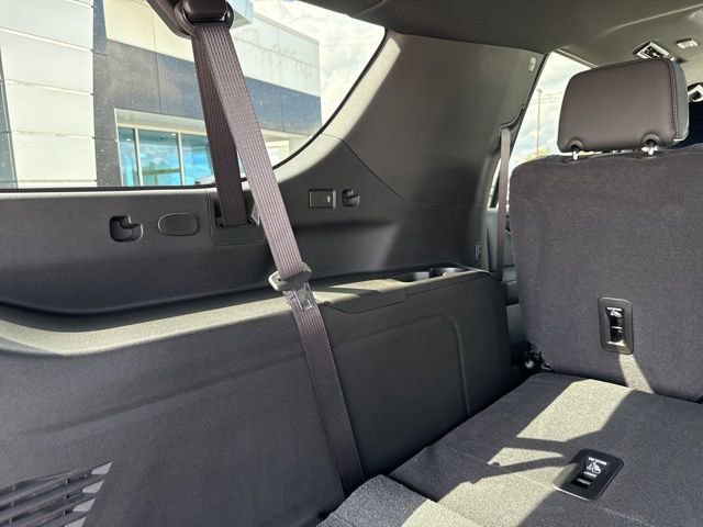 New 2026 GMC Yukon XL Elevation w/ Elevation Premium Package AWD/4WD image 17