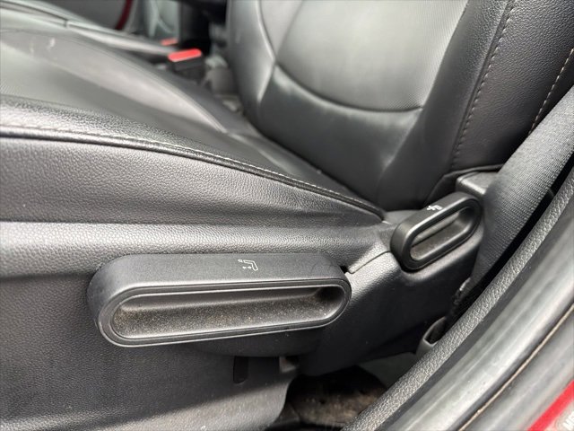 Used 2015 MINI Cooper 4-Door Hardtop image 10