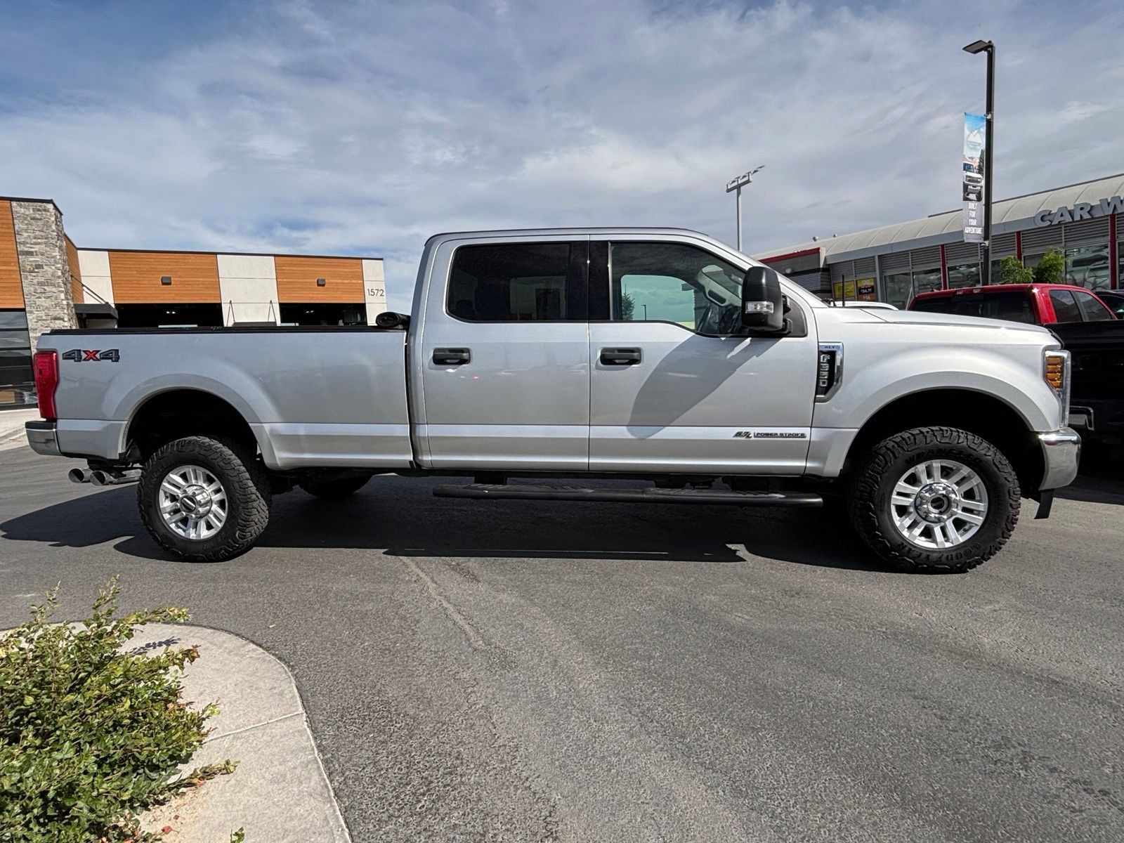 Used 2018 Ford F350 XLT w/ Camper Package AWD/4WD image 5