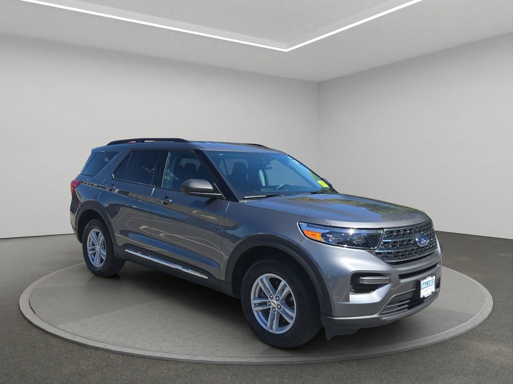 Used 2024 Ford Explorer XLT AWD/4WD image 7