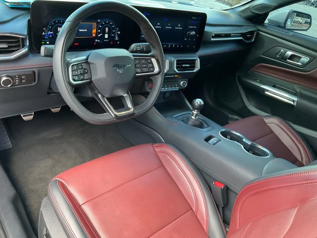 Used 2025 Ford Mustang GT Premium RWD image 5