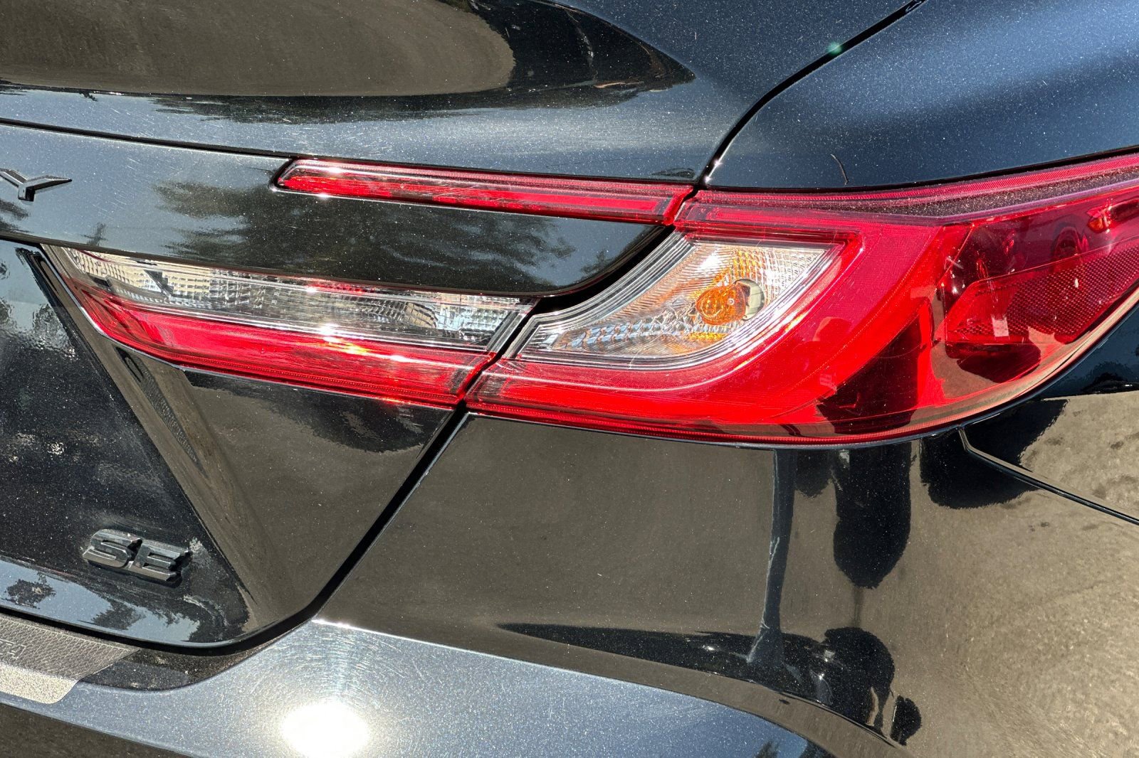 Used 2025 Toyota Camry SE FWD image 32