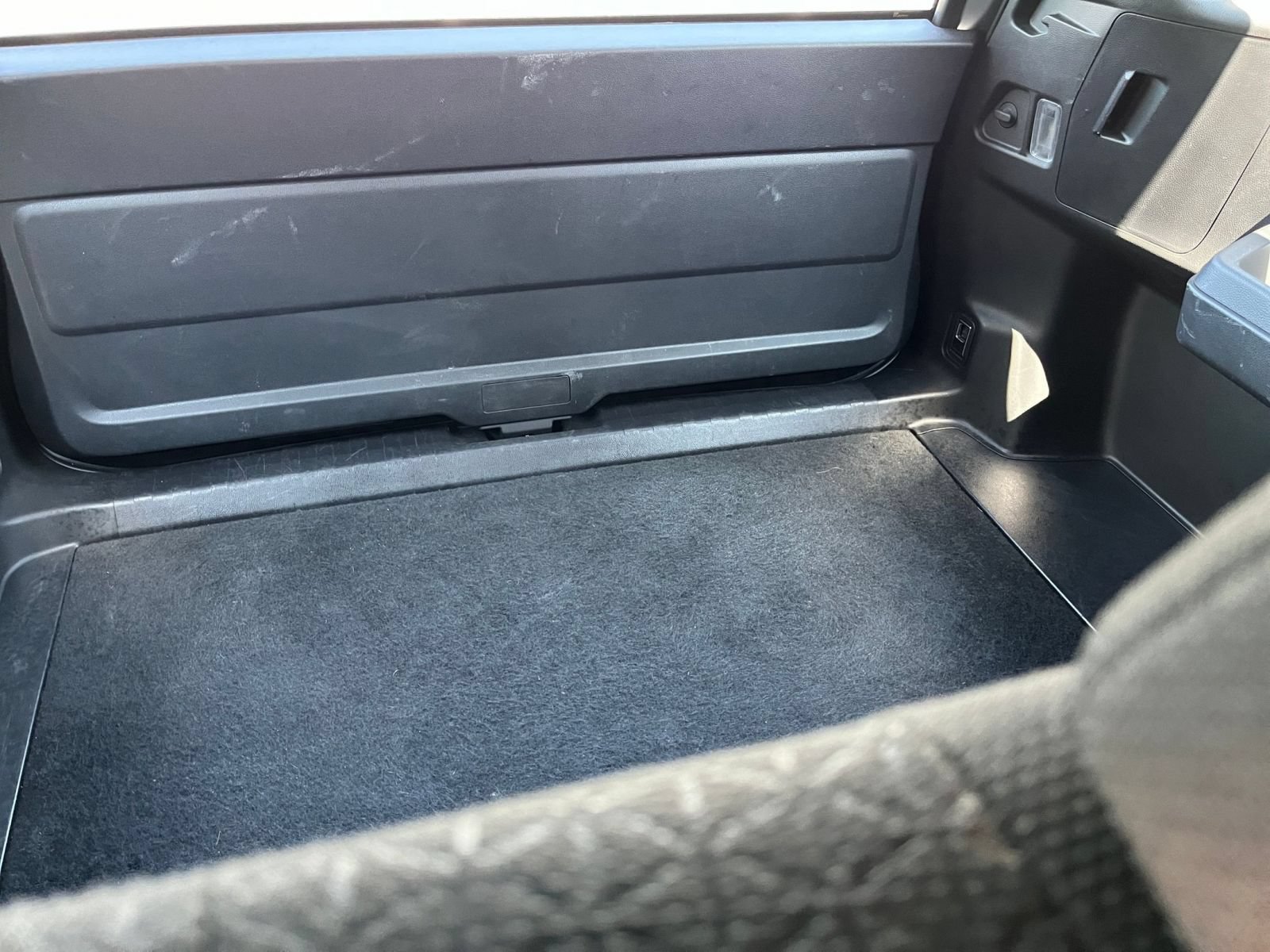 Used 2025 Toyota 4Runner SR5 RWD image 28