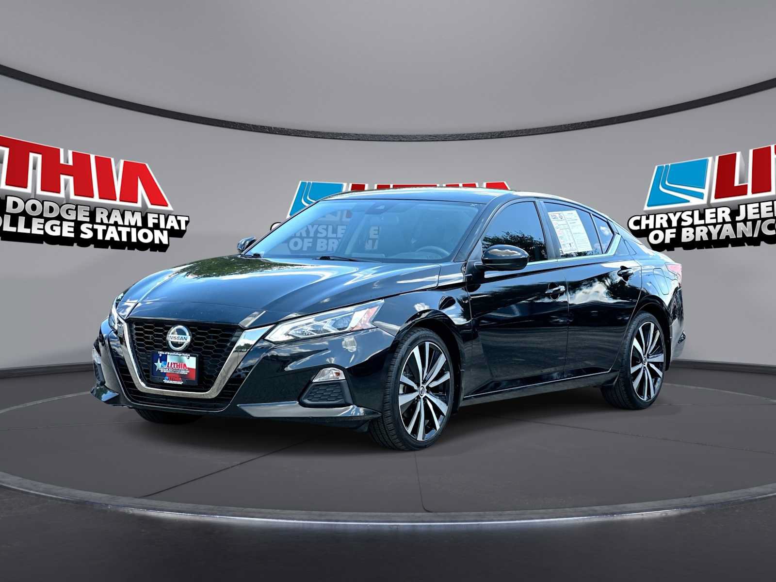 Used 2021 Nissan Altima 2.5 SR FWD image 1