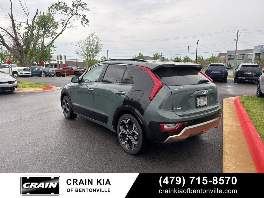 Used 2023 Kia Niro SX Touring image 6