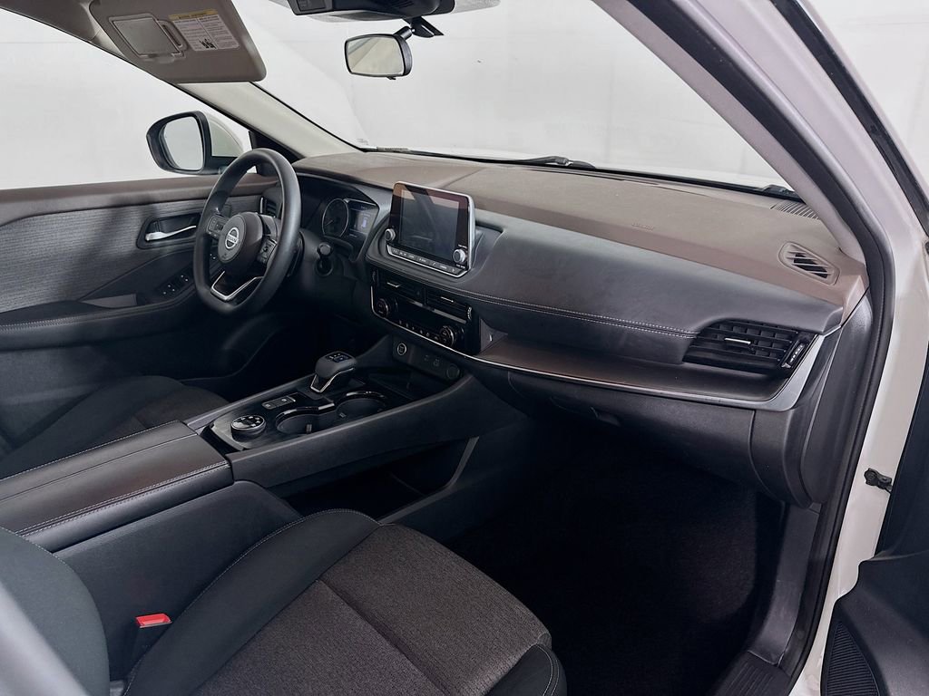 Used 2021 Nissan Rogue SV AWD/4WD image 34