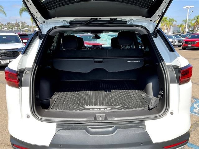 Used 2026 Chevrolet Blazer LT FWD image 17