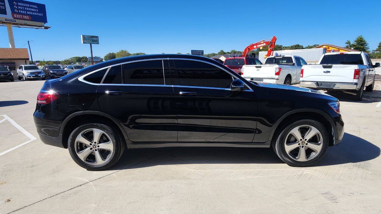 Used 2023 Mercedes-Benz GLC 300 4MATIC Coupe image 7