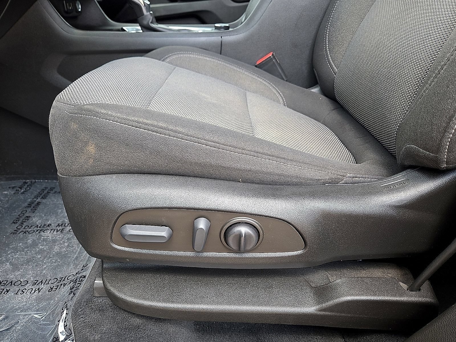 Used 2022 Chevrolet Traverse LT AWD/4WD image 25