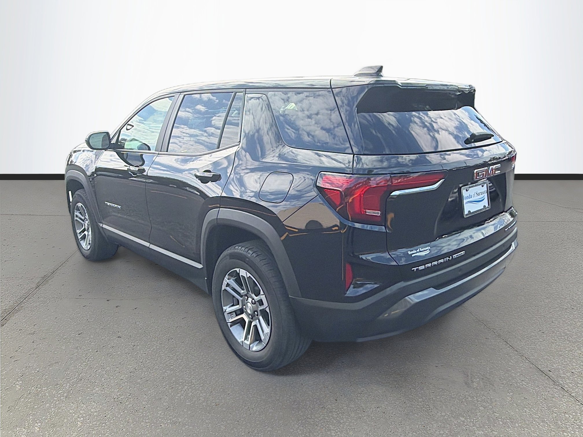 Used 2025 GMC Terrain Elevation image 6