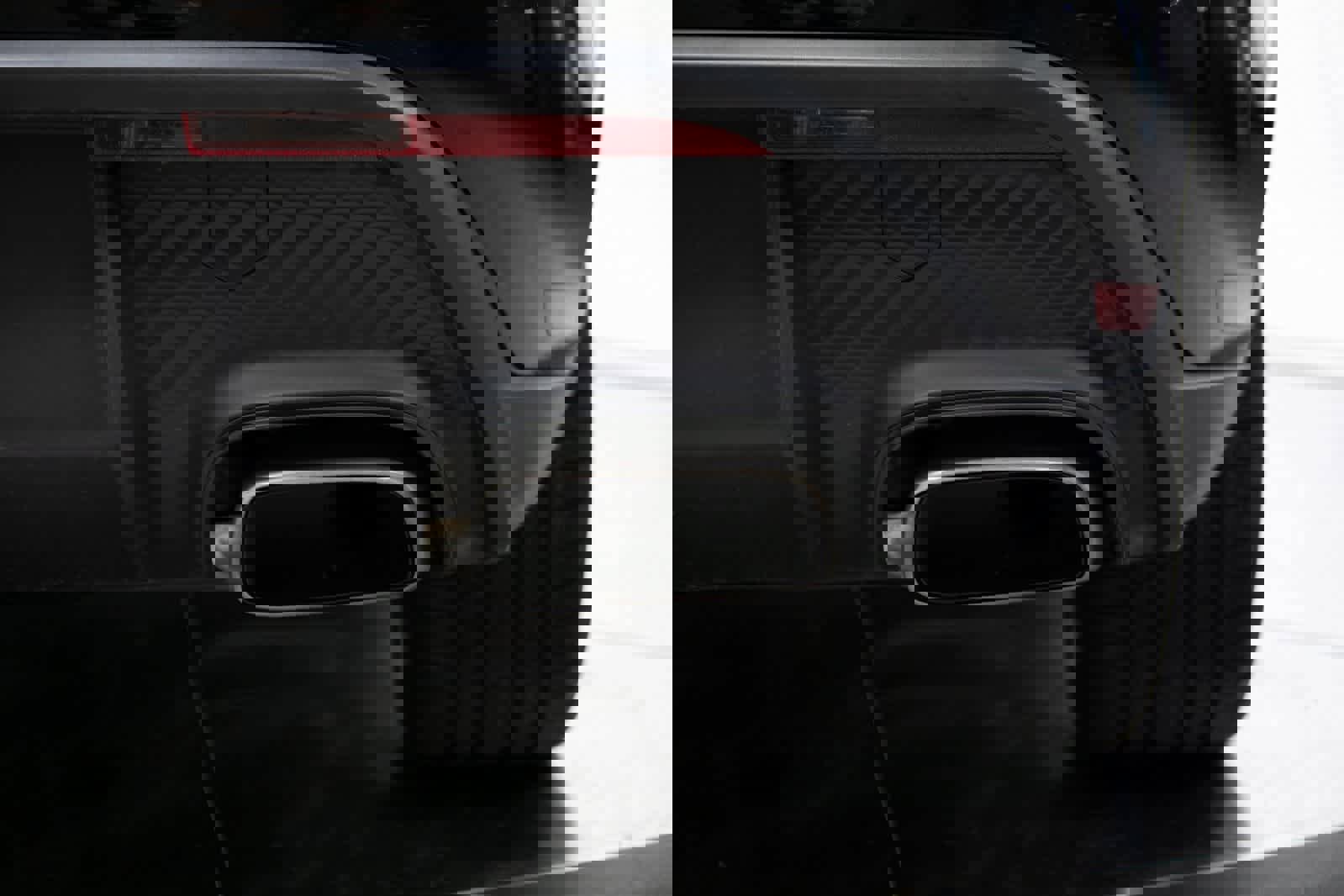 Certified 2025 Porsche Macan image 38