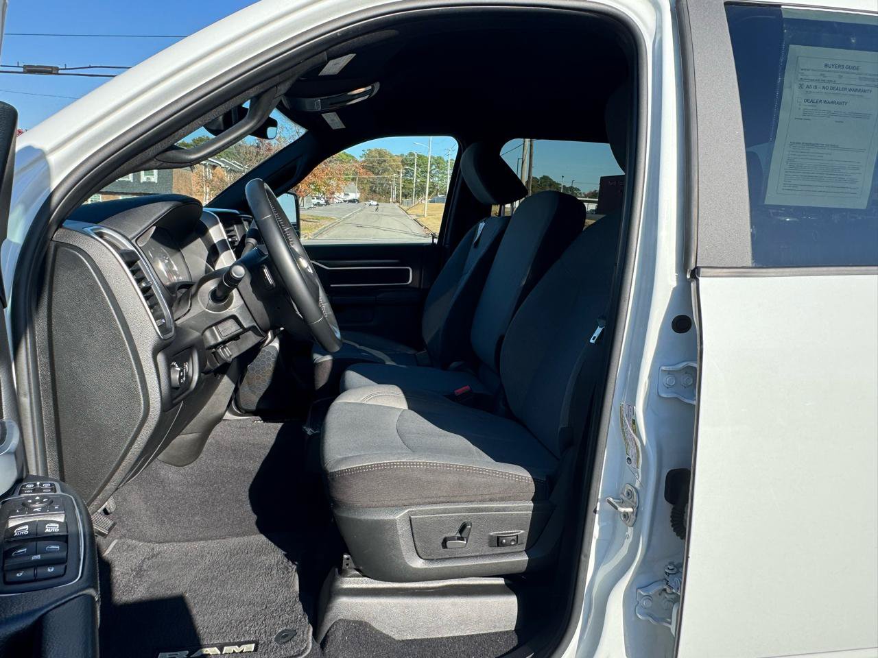 Used 2024 RAM 3500 Big Horn AWD/4WD image 18