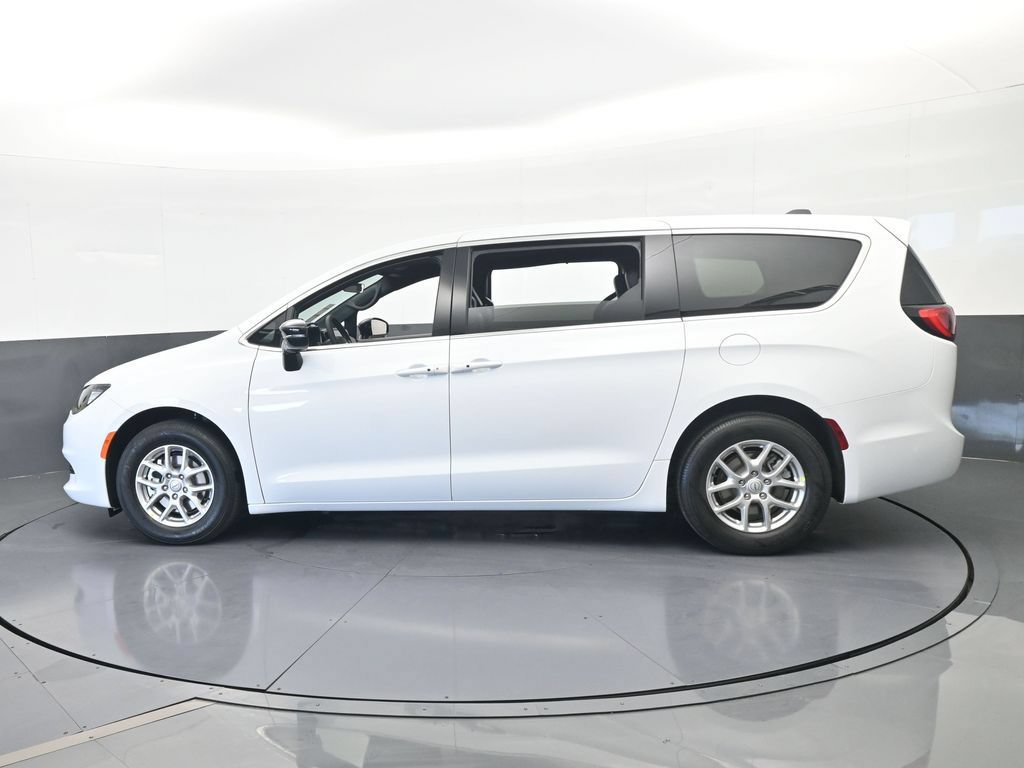 New 2026 Chrysler Voyager LX FWD image 3