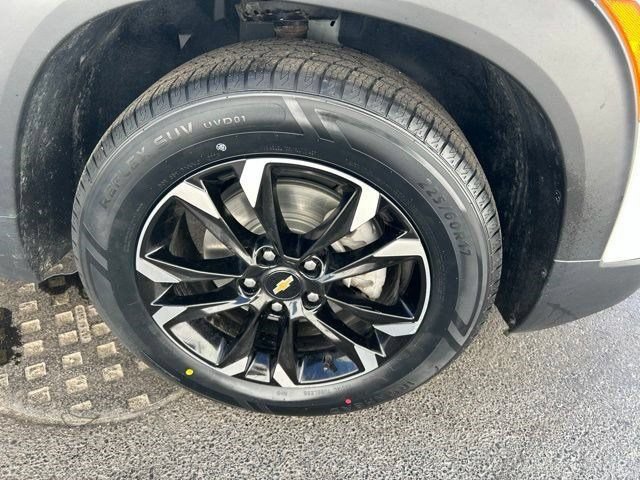 Used 2021 Chevrolet TrailBlazer LT FWD image 43