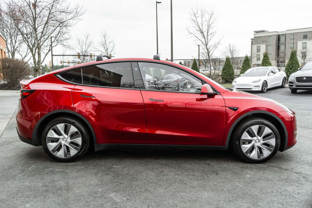 Used 2024 Tesla Model Y Long Range image 3