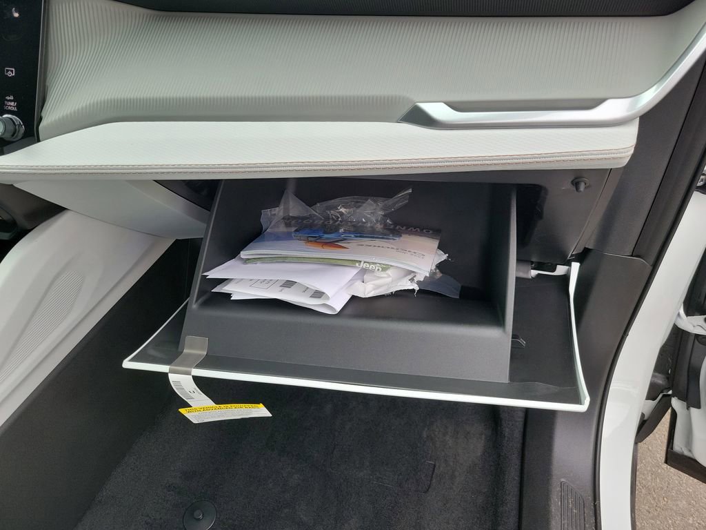 New 2026 Jeep Cherokee Limited image 39