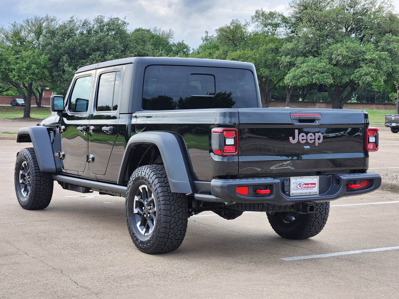 Used 2026 Jeep Gladiator Rubicon image 4
