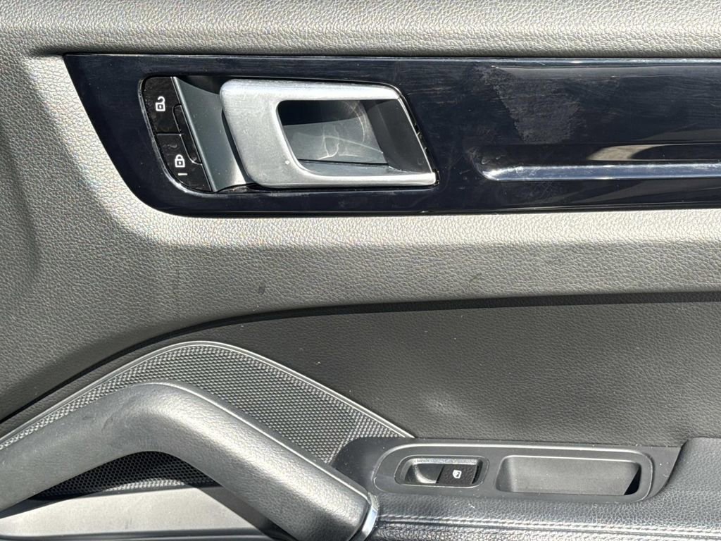 Used 2021 Porsche Cayenne image 20