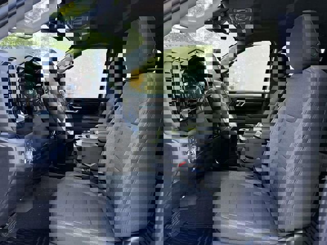 New 2026 GMC Sierra 1500 SLE image 8