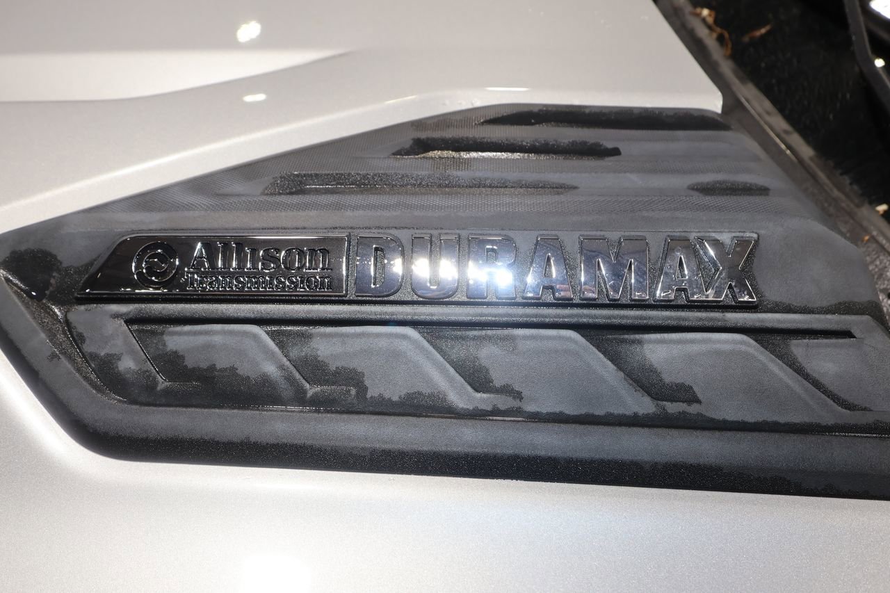 Used 2023 Chevrolet Silverado 3500 LT w/ Convenience Package AWD/4WD image 30