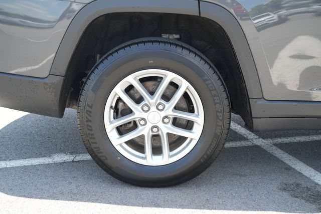 Used 2022 Jeep Grand Cherokee L Laredo w/ Luxury Tech Group I AWD/4WD image 50