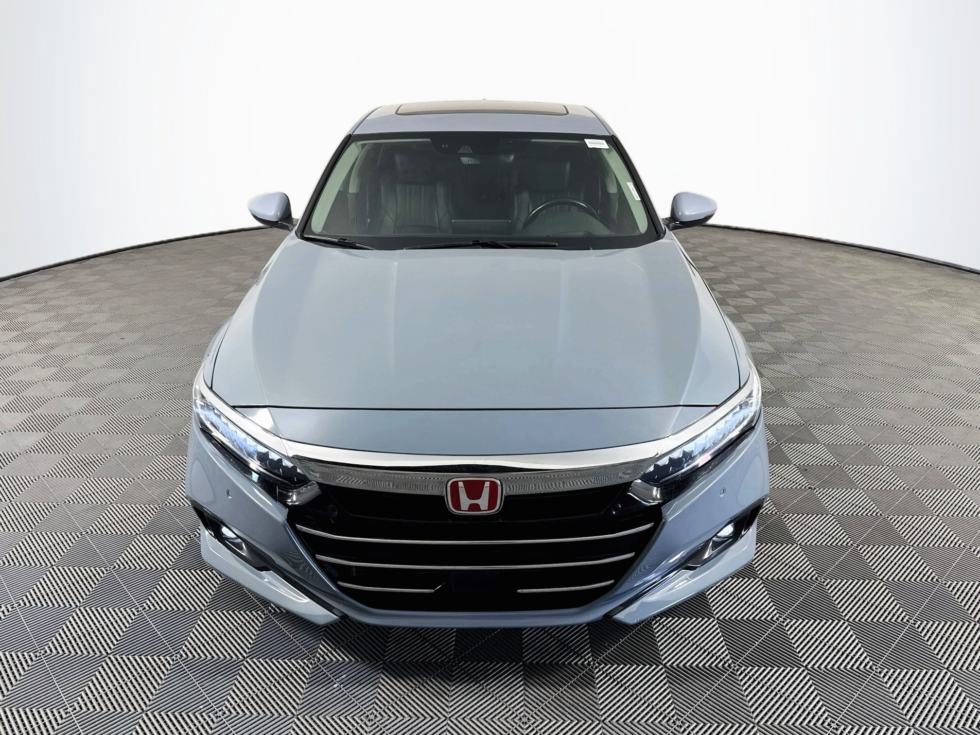Used 2022 Honda Accord Touring image 2