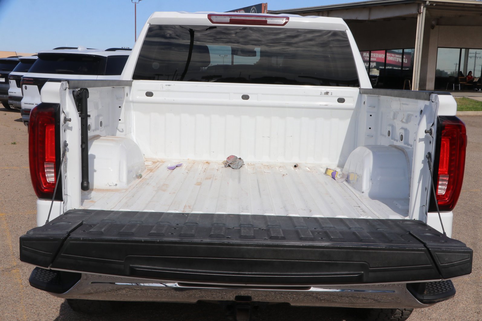 Used 2024 GMC Sierra 1500 SLT AWD/4WD image 30