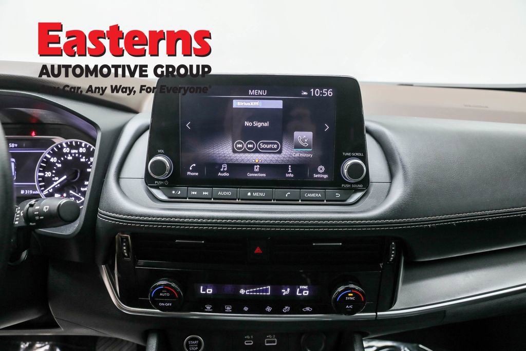 Used 2022 Nissan Rogue SV image 11