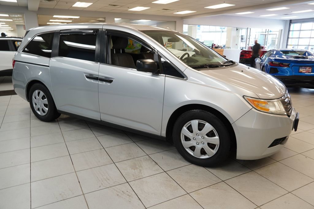 Used 2012 Honda Odyssey LX image 9
