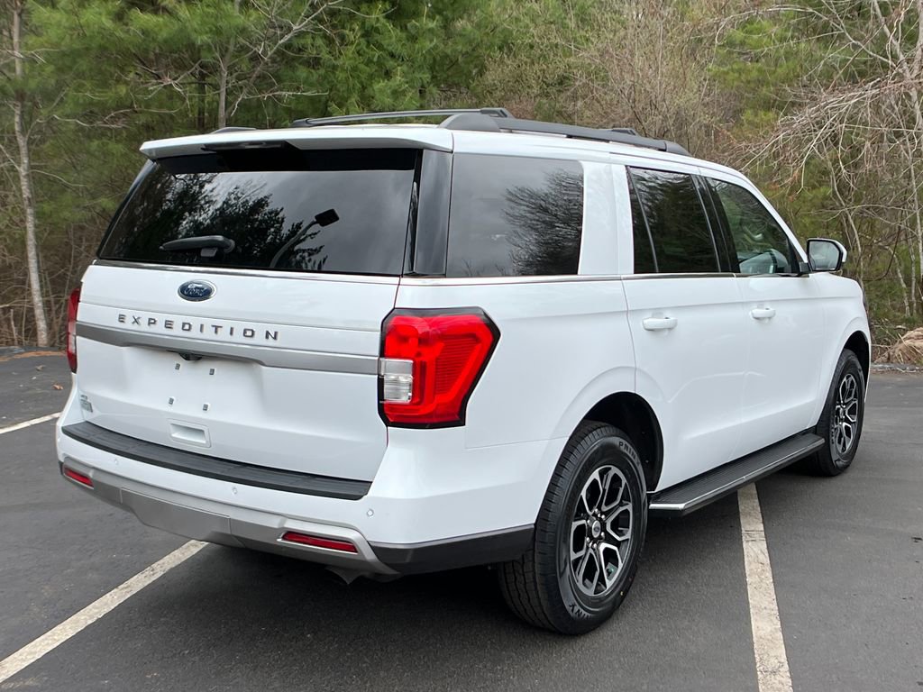 Used 2022 Ford Expedition XLT AWD/4WD image 5