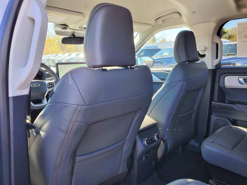 New 2026 Ford Explorer Active w/ Active Comfort Package image 30
