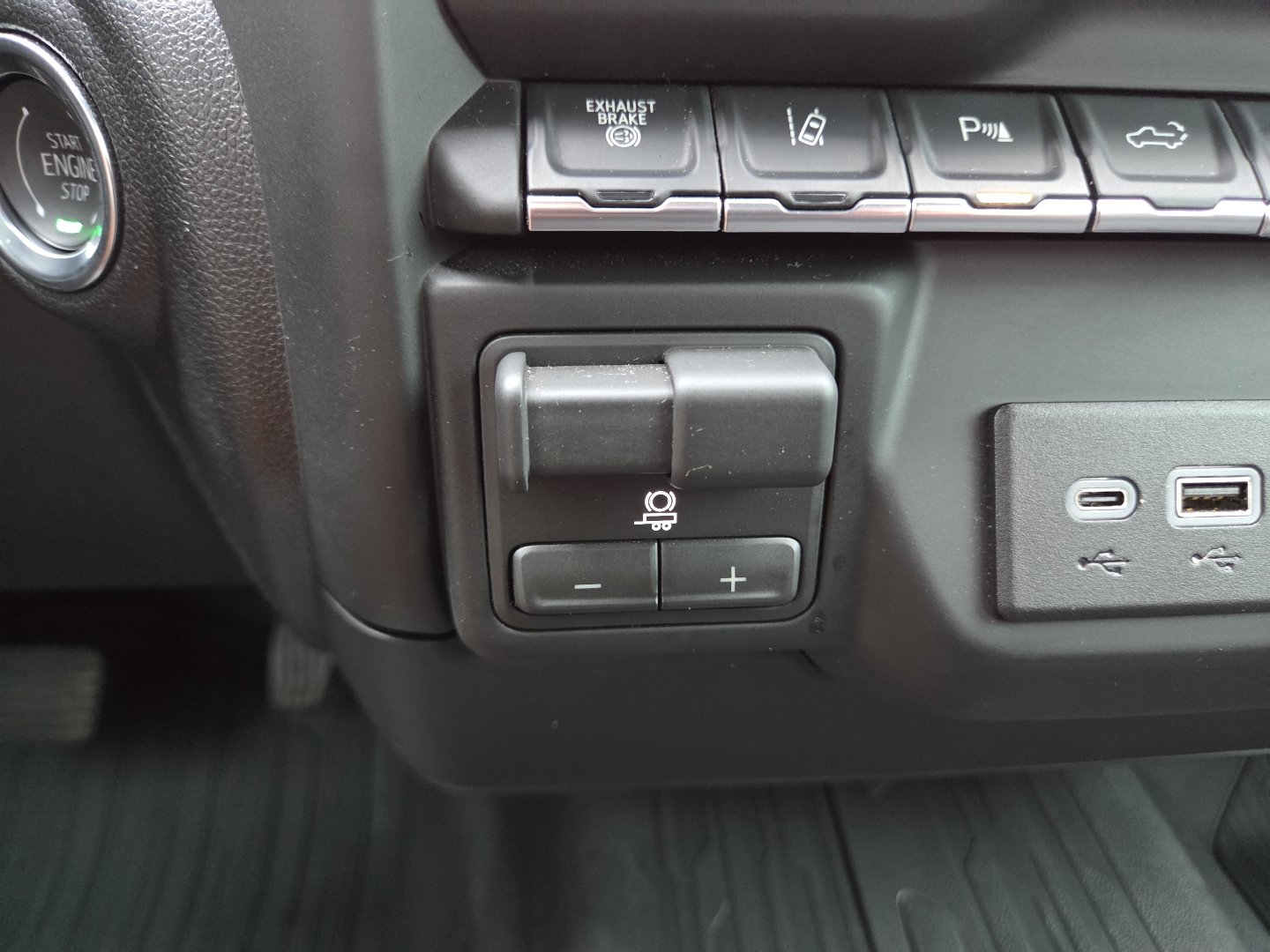 Used 2026 GMC Sierra 3500 Pro w/ 1SA Pro Safety Plus Package AWD/4WD image 11