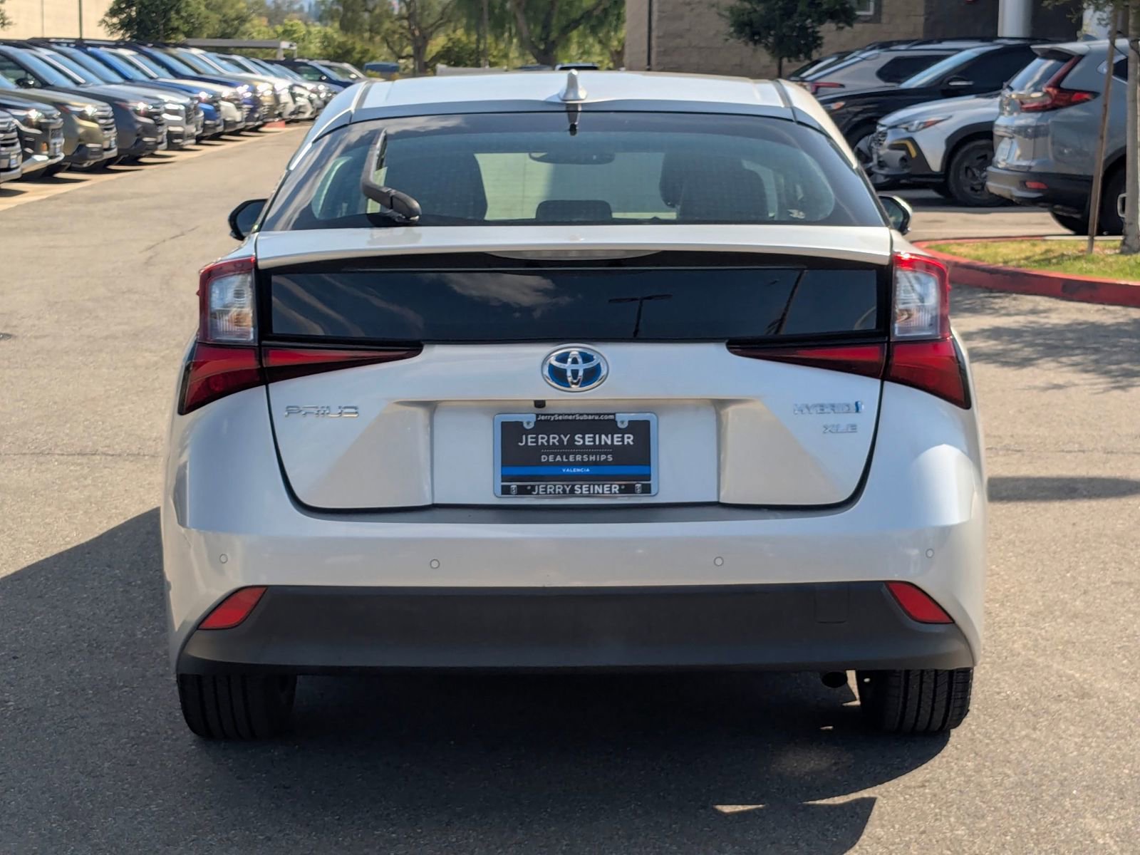 Used 2020 Toyota Prius XLE w/ Carpet Mat Package image 4