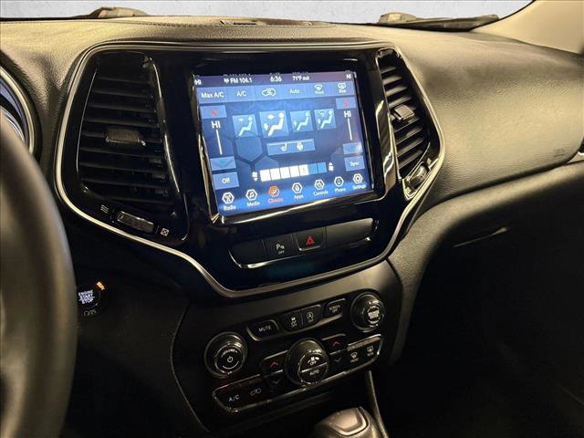 Used 2019 Jeep Cherokee Limited image 14