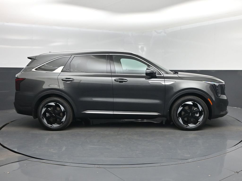 Certified 2026 Kia Sorento EX w/ EX Premium Package AWD/4WD image 2
